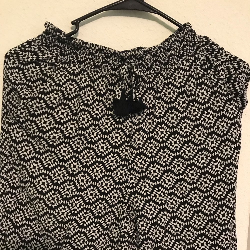 Xhilaration pattern pants